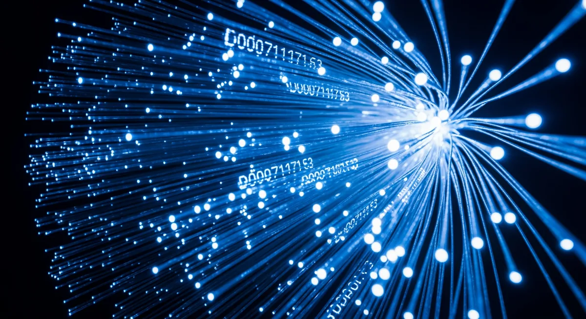 Fibres optiques lumineuses symbolisant la vitesse de chargement et la performance web
